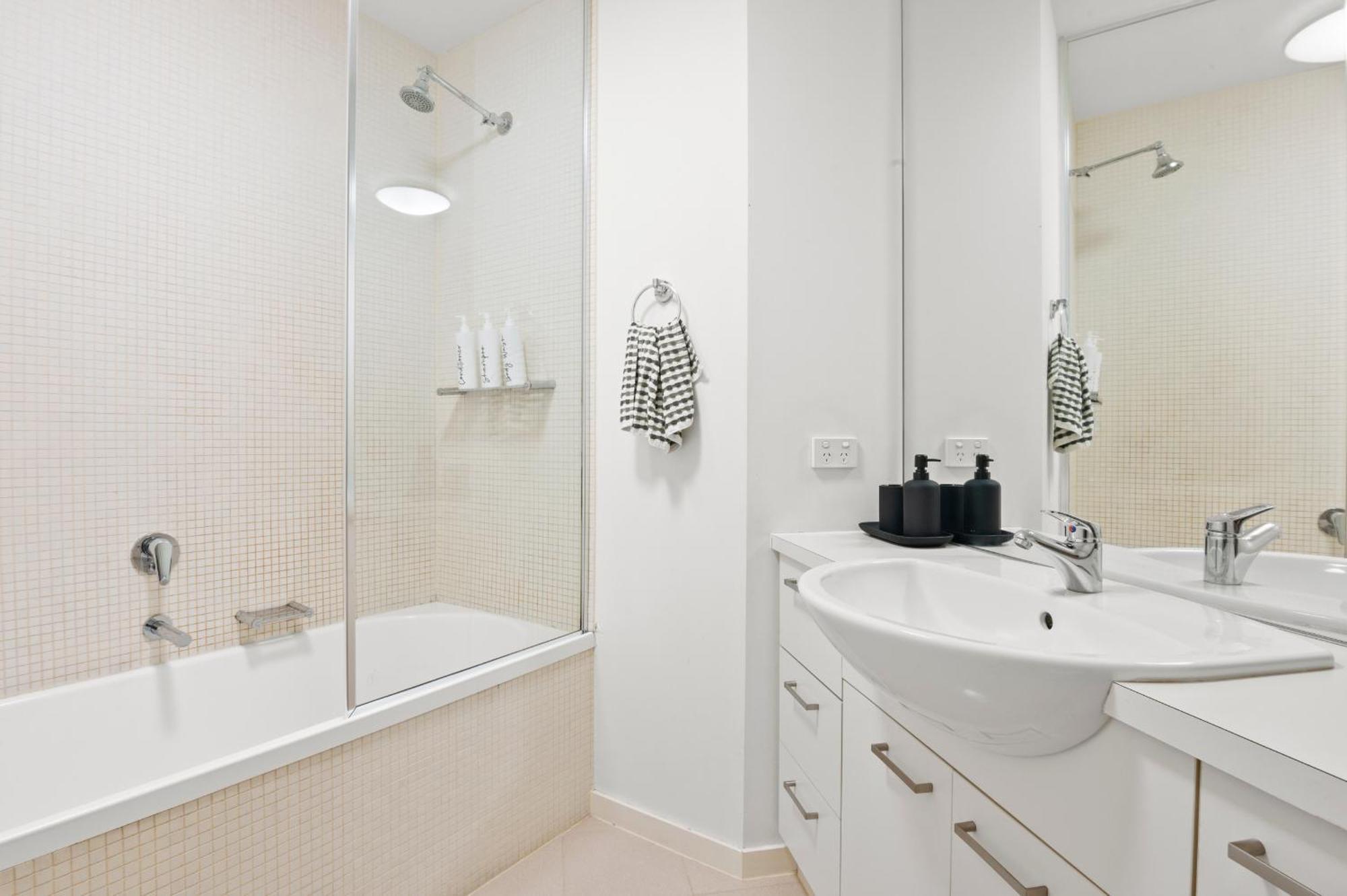 Sea View, Gym & Pool, 2 Bedrooms 2 Bathrooms Melbourne Dış mekan fotoğraf